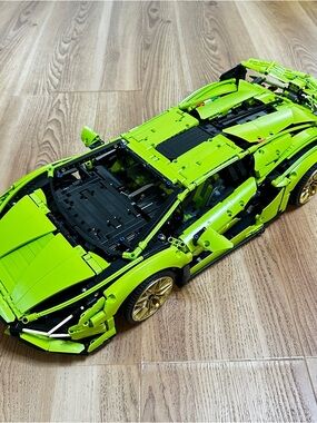 LEGO Technic Lamborghini Sian FKP 37